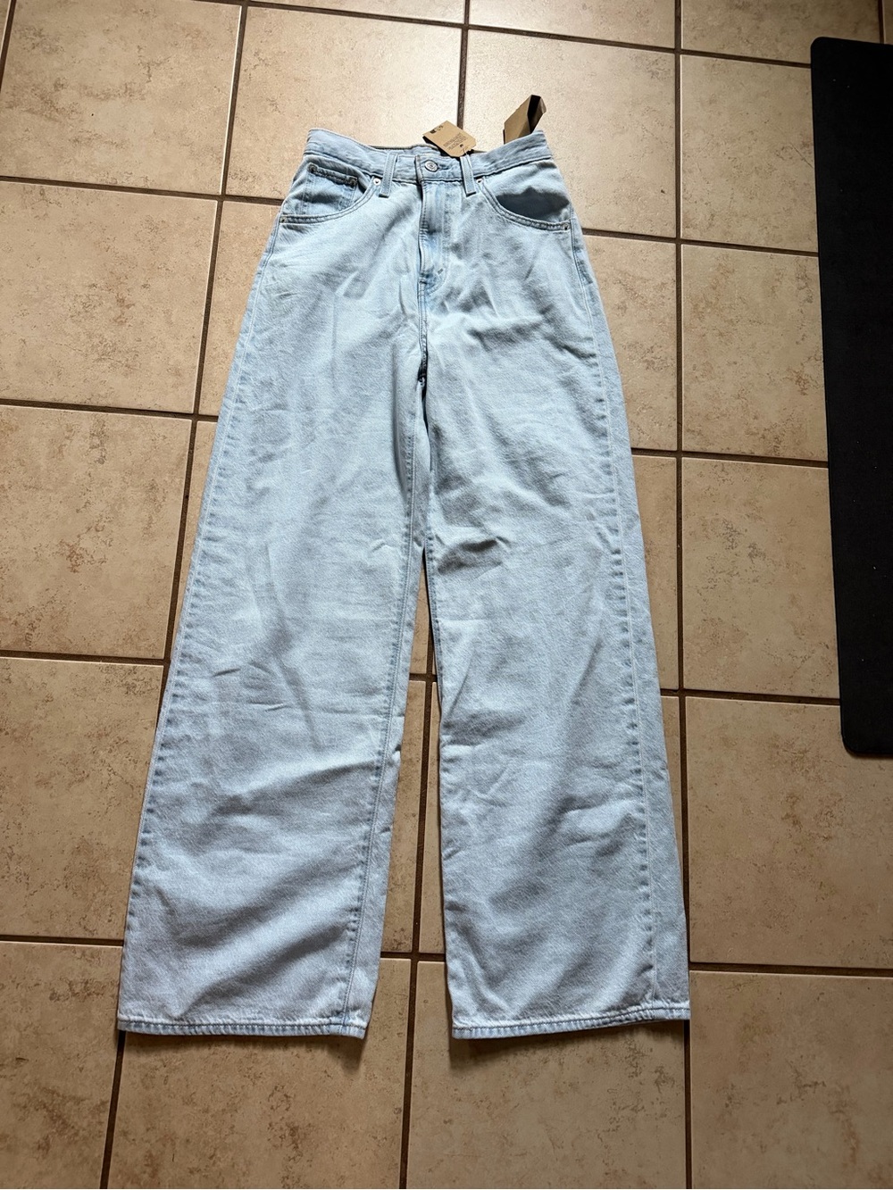 Net Levi jeans cinch baggy